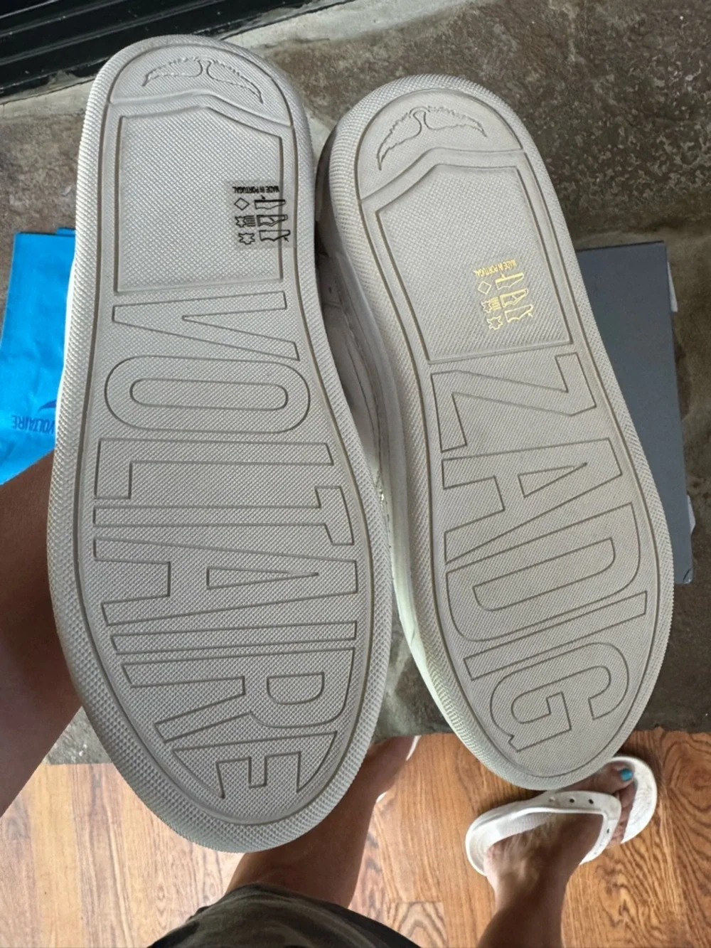 Zadig & Voltaire Wings White and Gold Low-Top Flash Sneakers - Picture 6 of 9